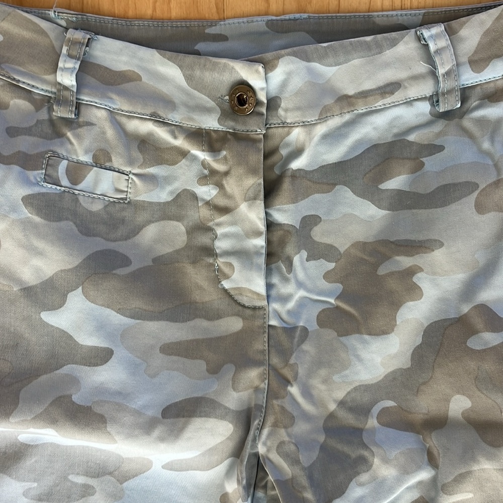 Venti6 Camo women’s pants in baby blue in size M (8). - Picture 3 of 7